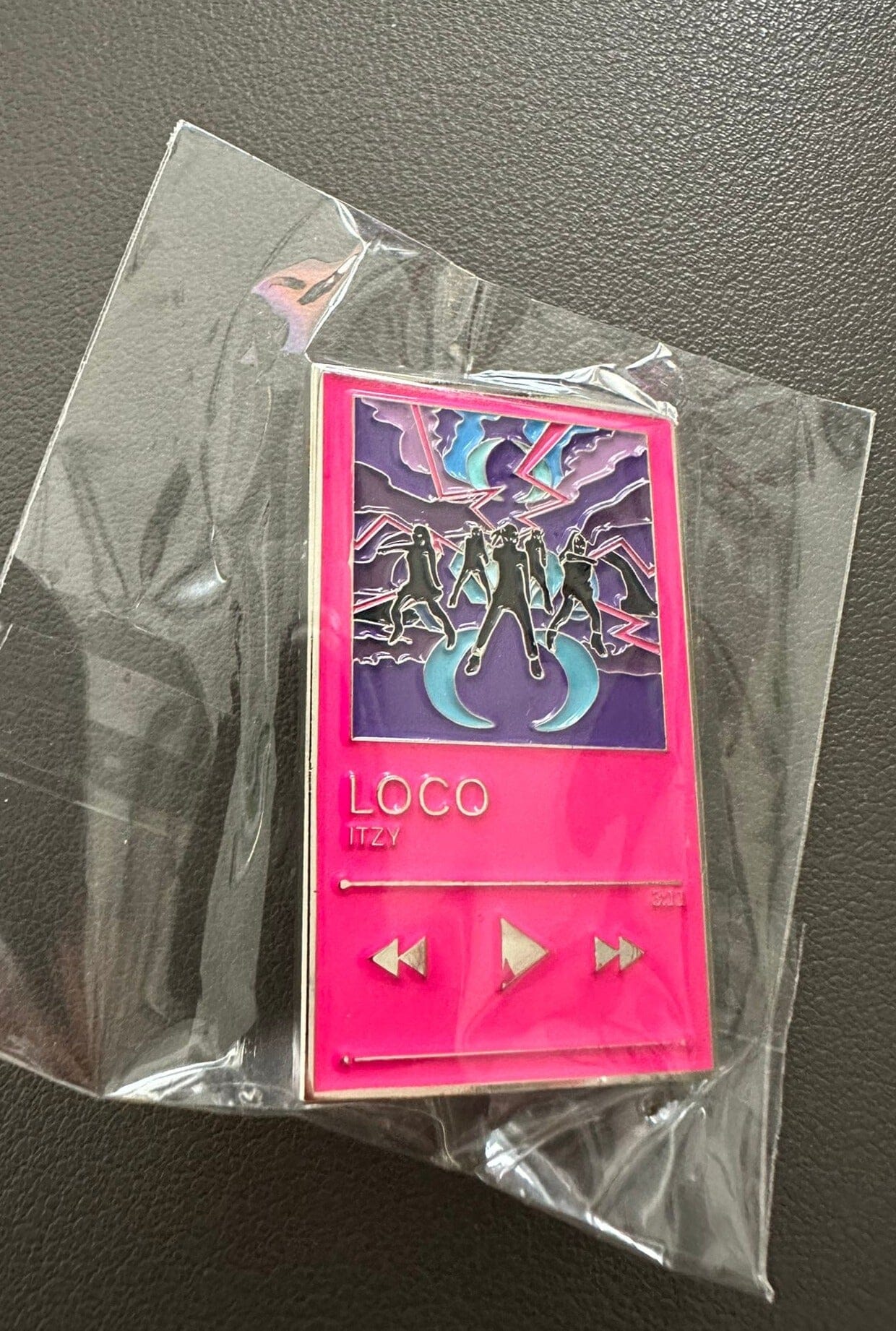 ITZY - "LOCO" Nolae Limited PIN Nolae Kpop